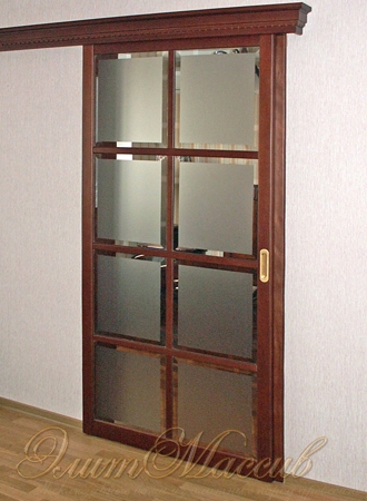 Раздвижные двери из массива со стеклом