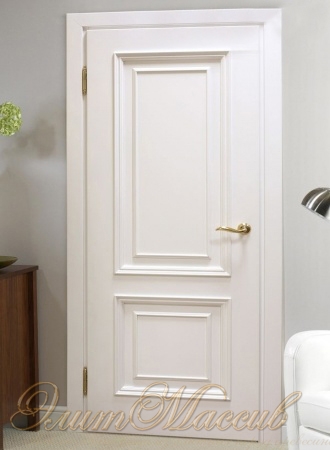Классические белые двери из массива